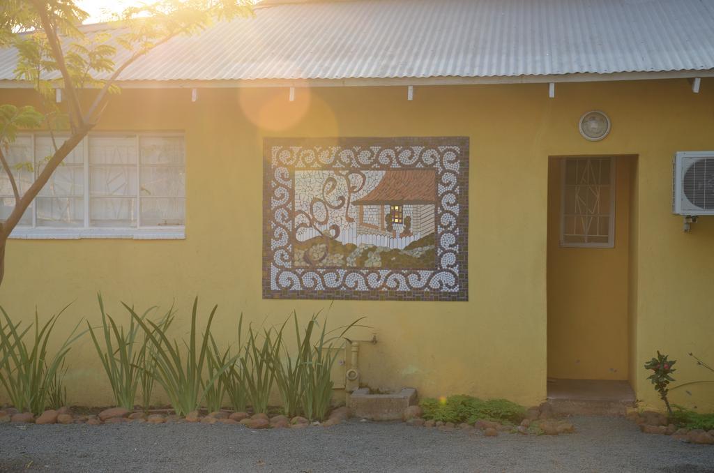 Stoep Cafe Guest House Komatipoort Luaran gambar